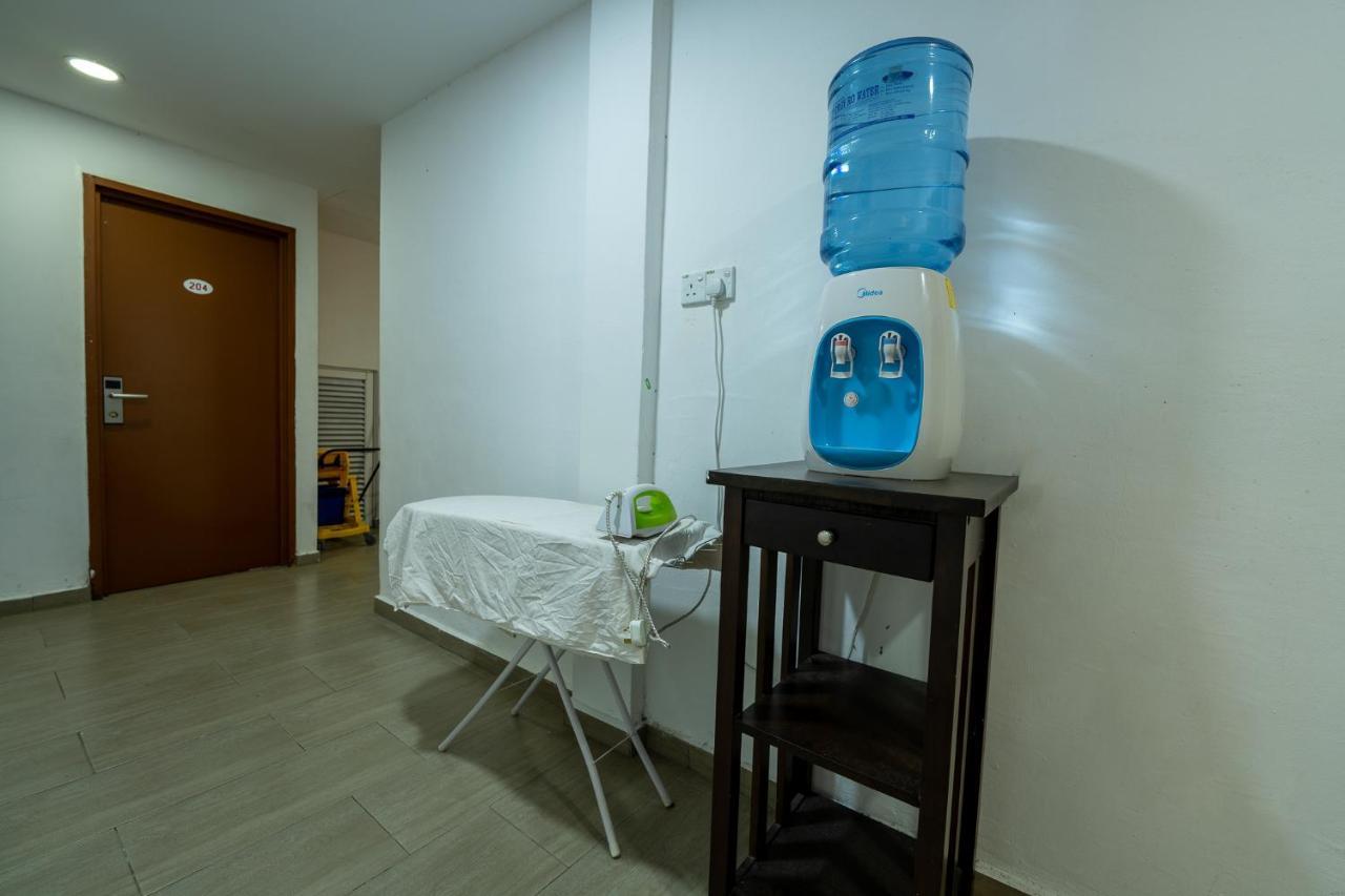 Mary J Hotel Family 10 Pax Room Kota Bharu Dış mekan fotoğraf