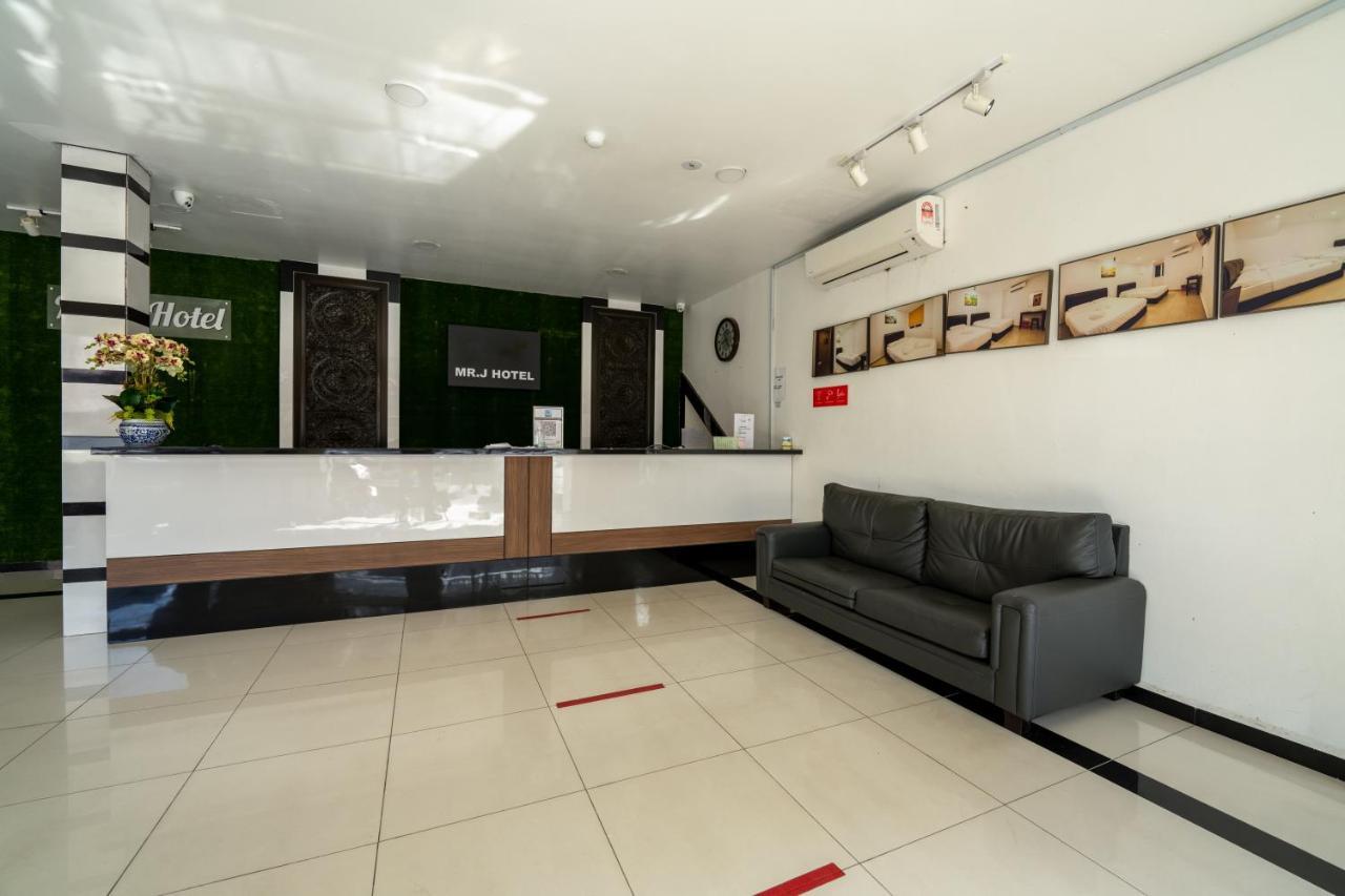 Mary J Hotel Family 10 Pax Room Kota Bharu Dış mekan fotoğraf