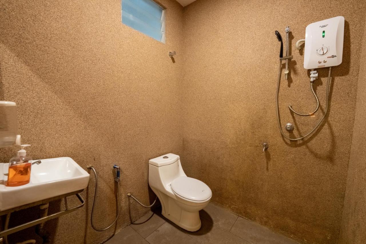 Mary J Hotel Family 10 Pax Room Kota Bharu Dış mekan fotoğraf