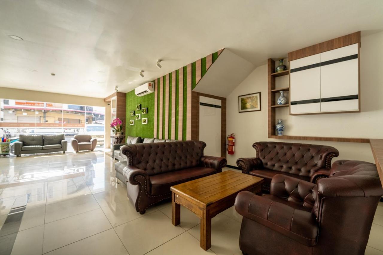 Mary J Hotel Family 10 Pax Room Kota Bharu Dış mekan fotoğraf