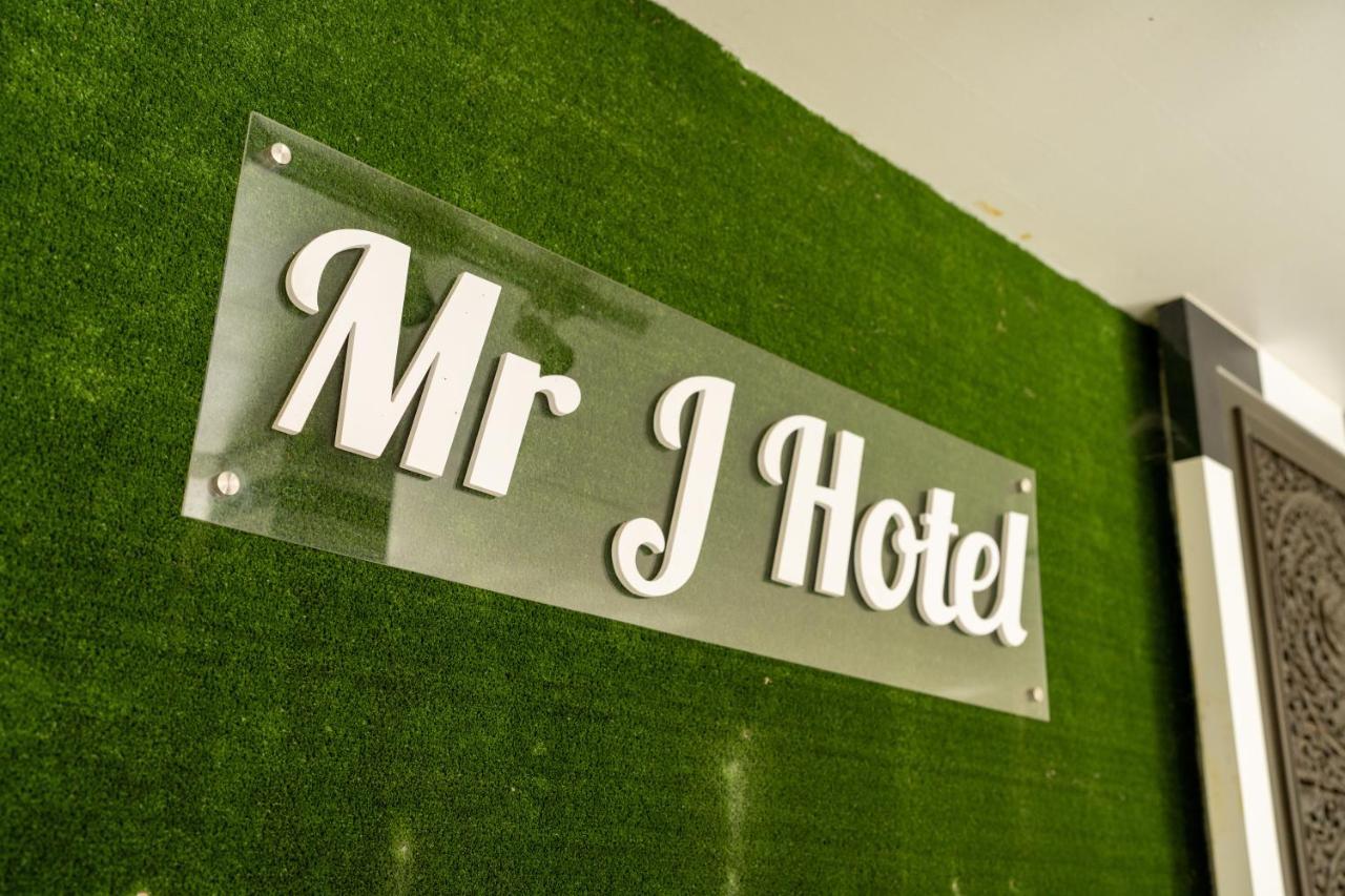 Mary J Hotel Family 10 Pax Room Kota Bharu Dış mekan fotoğraf