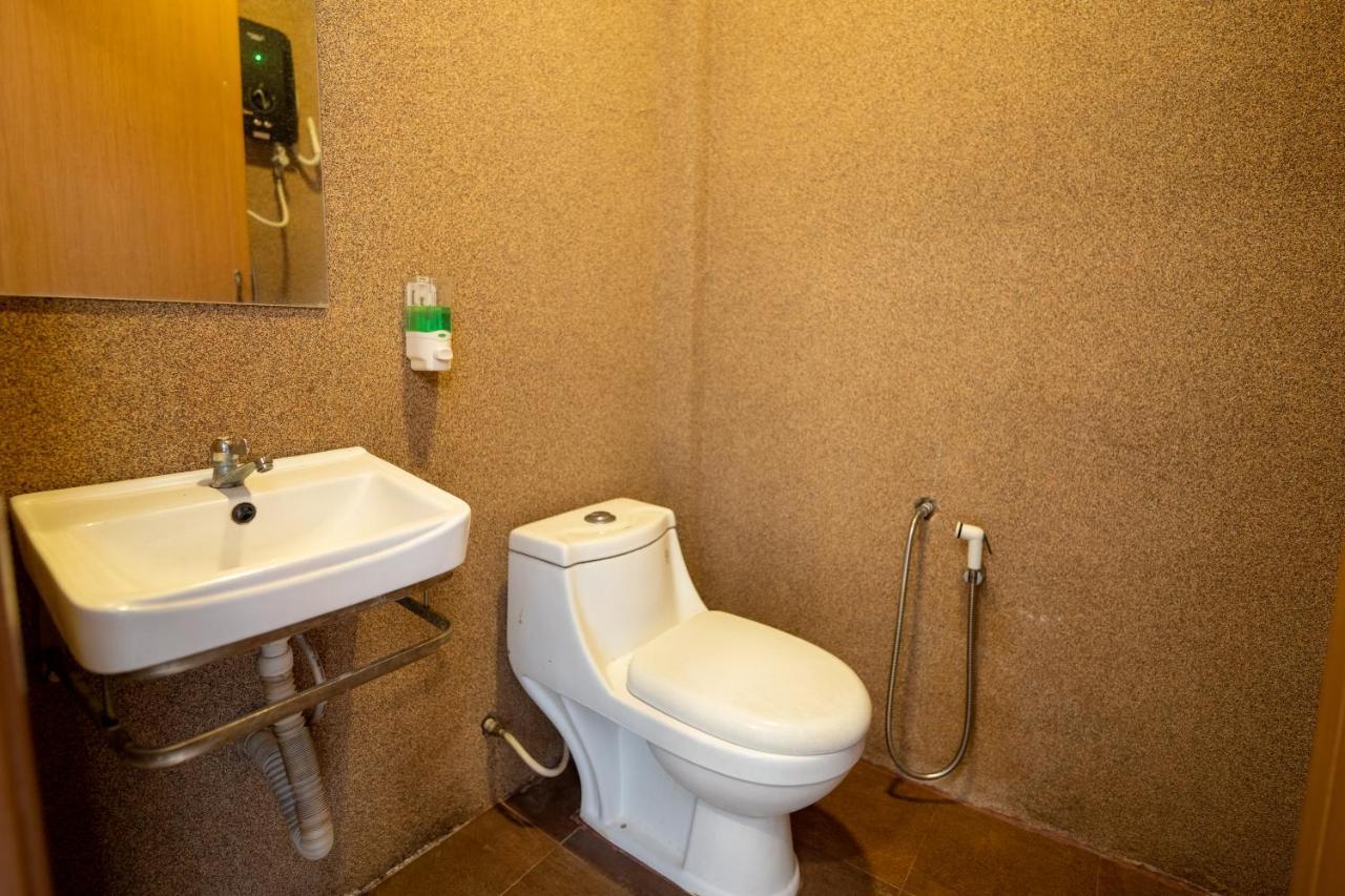 Mary J Hotel Family 10 Pax Room Kota Bharu Dış mekan fotoğraf